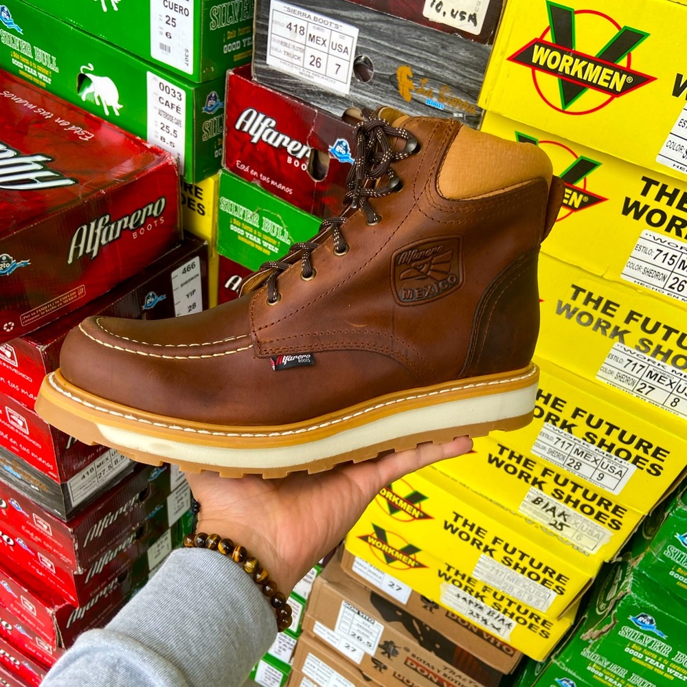 Six inch moc toe workboots